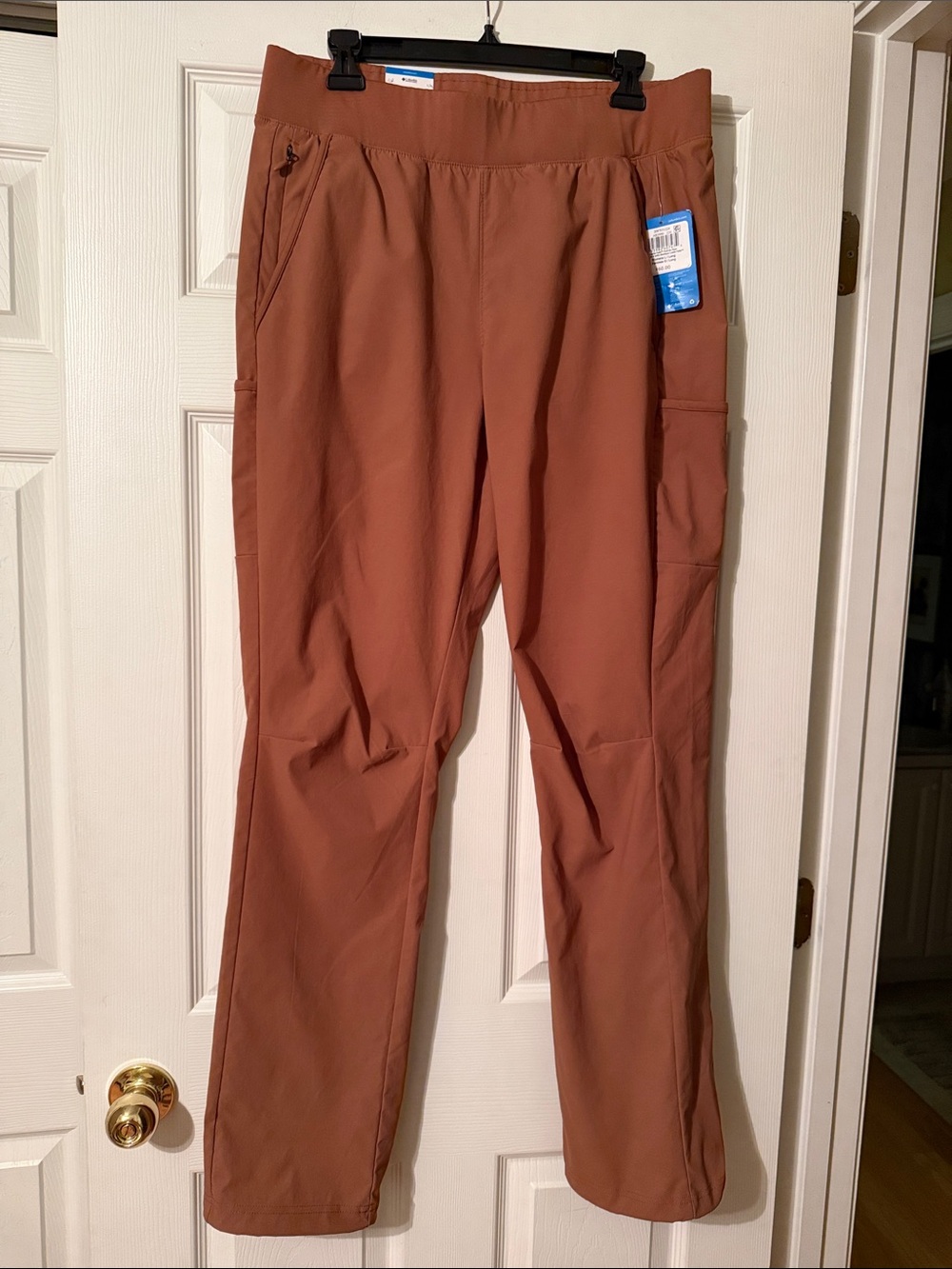 Columbia Women’s  Cargo Pants in Rust Brown